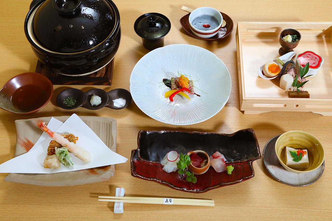 日本料理 虎司は、姫路市で日本料理・懐石が楽しめる、接待や団体、宴会などで人気の日本料理店です。